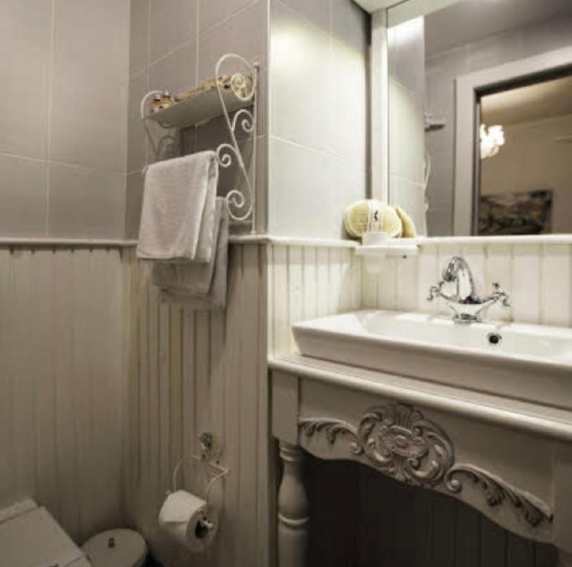 The White Hotel Alaçatı Buitenkant foto